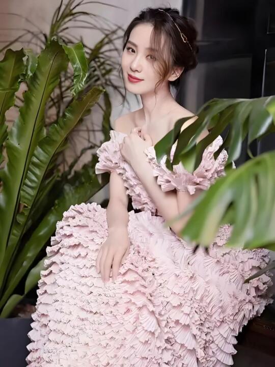刘诗诗“稀缺演员论”，是救场稻草还是自我