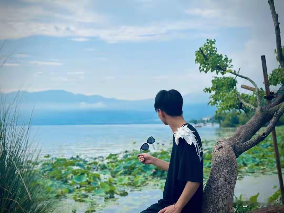 19岁小伙为救跳河女友溺亡！！家人称他不会游泳 律师：男女朋友在法律上无明确救助