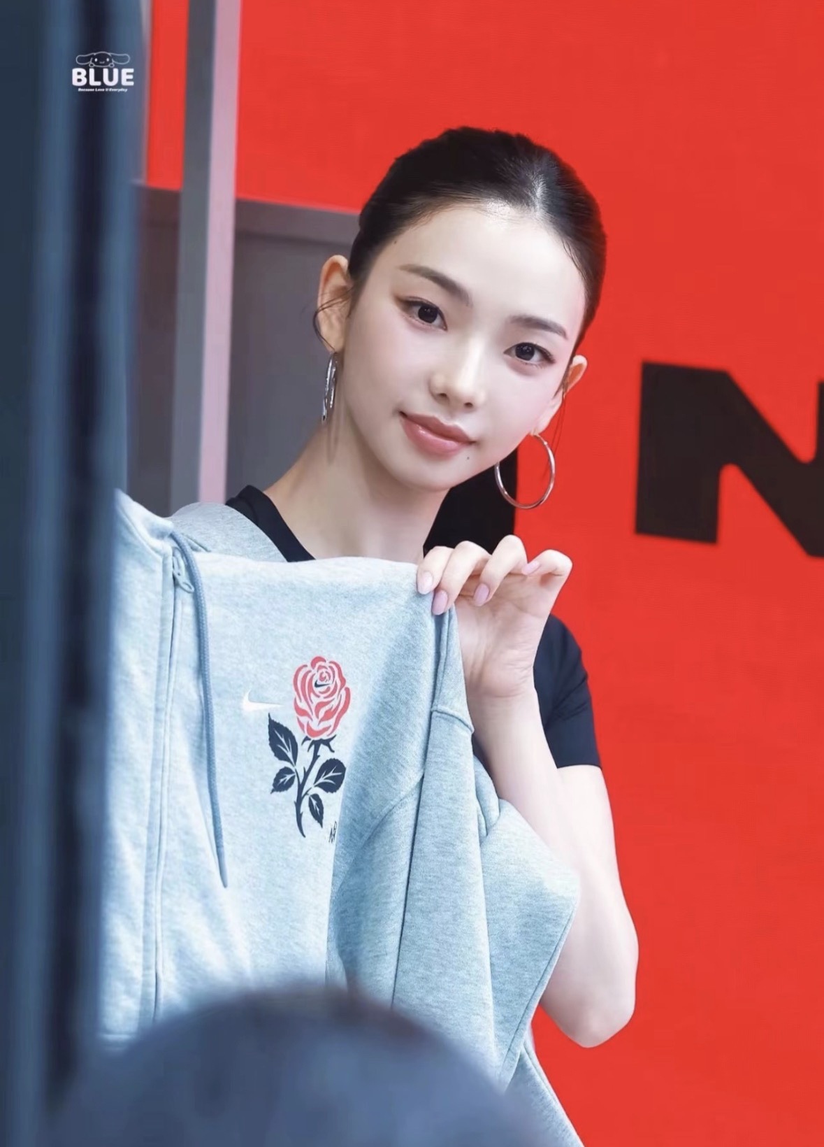 柳智敏两个站姐同角度柳智敏 饭修图 你觉得还原美貌了吗 ​​​