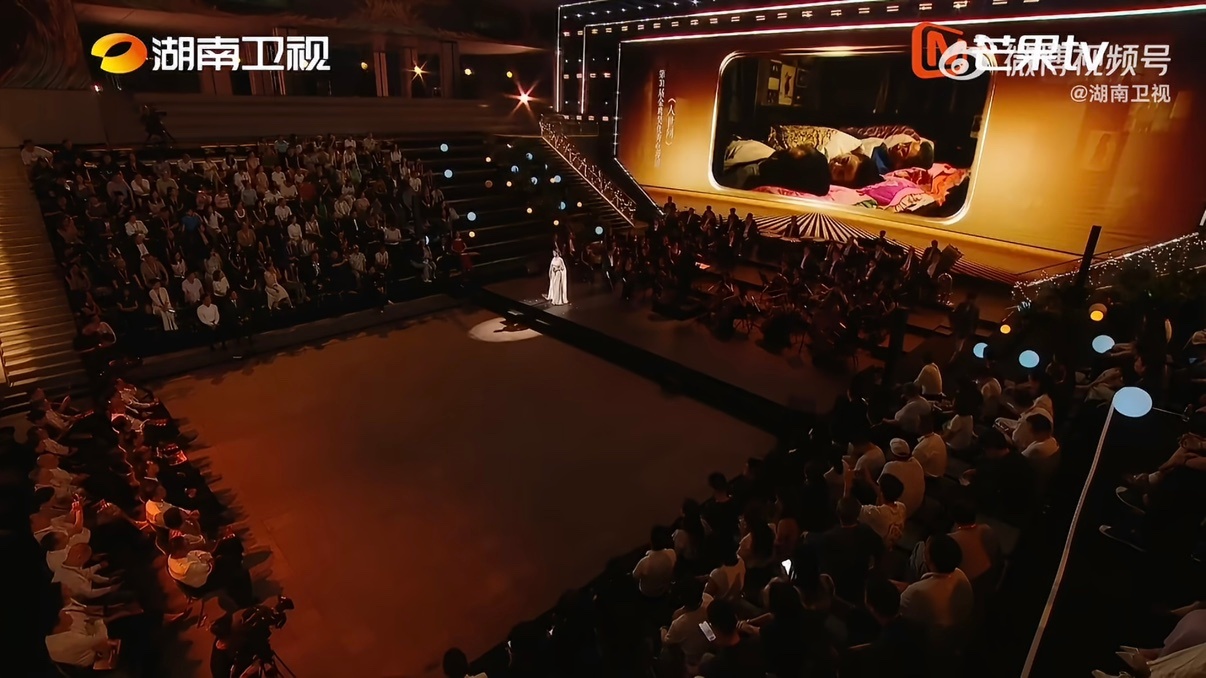 湖南卫视太有人情味了金鹰节开幕式太温暖了谁被金鹰节开幕式感动到了！不只是电视剧经