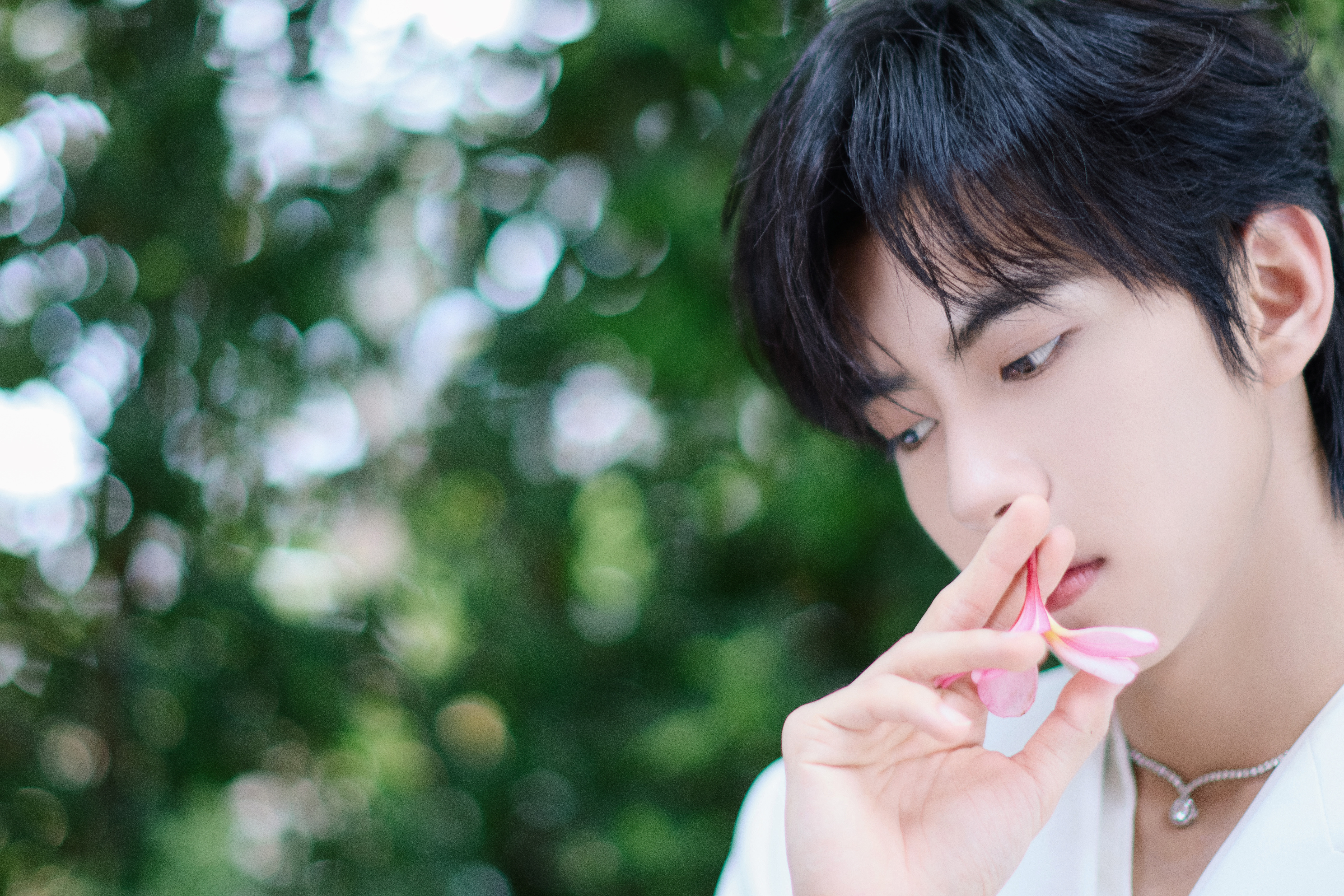 刘轩丞 ×  新加坡站in Homolog 2025春夏定制系列🤍🌿造型大片