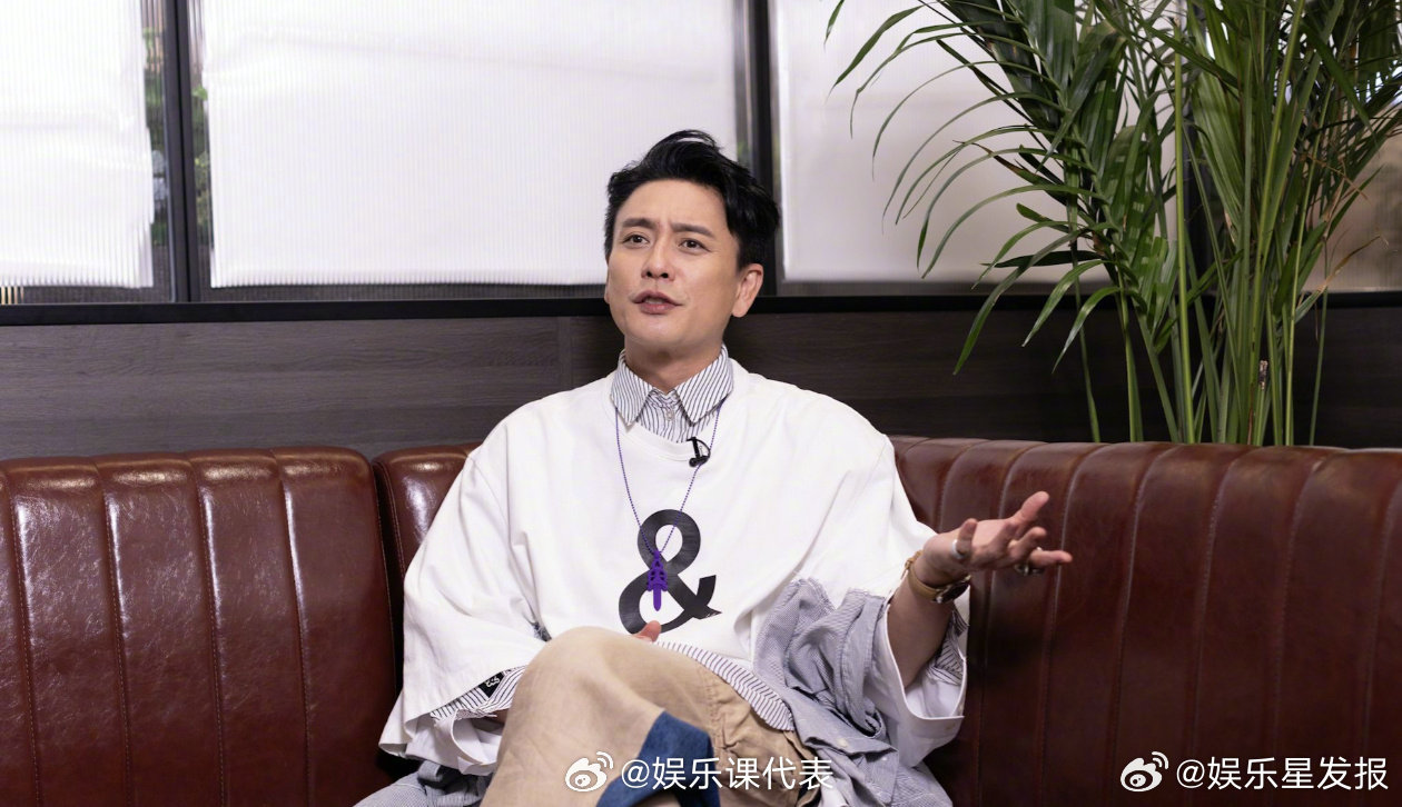 黄宗泽笑称不结婚为了气妈妈 据港媒，黄宗泽日前接受采访，作为孝顺儿子的他，被问到