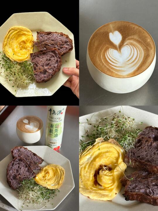 今日早餐蓝莓桑葚欧包+芽苗菜🍳