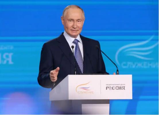 美国强占格陵兰岛，俄罗斯最开心，原因很简单，美国一旦强占了格陵兰岛，那就意味着俄