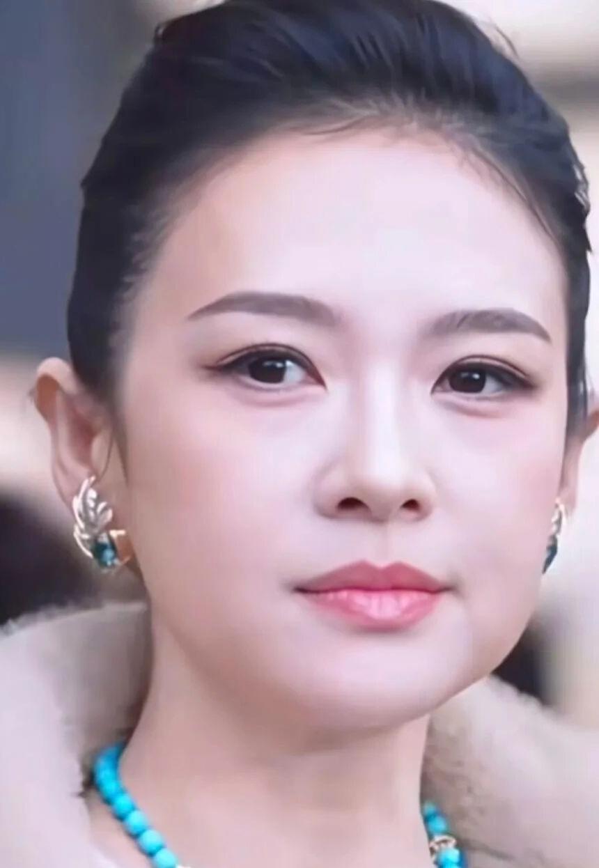 为什么说女人最美是中年是陈红？还是章子怡？