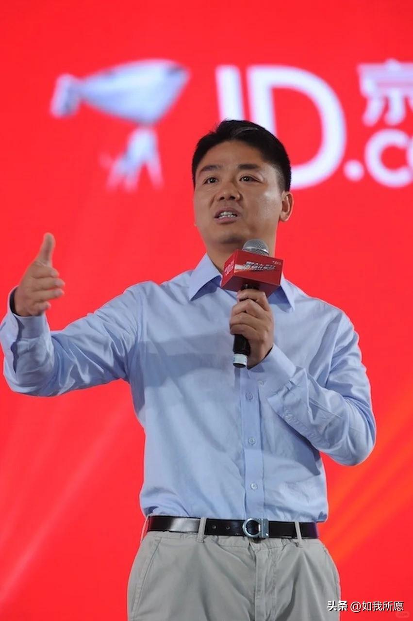 兄弟姐妹们，
刘强东这招太“狠”了，
直接拿捏了比亚迪车主的下班路。

以前充电