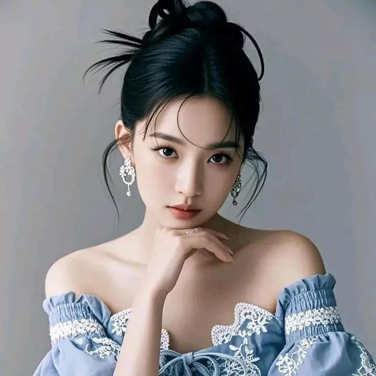 温柔优雅，梦幻蓝调，古典美少女。淡雅少女 古典气质女孩 古典美少女 古典少女风 