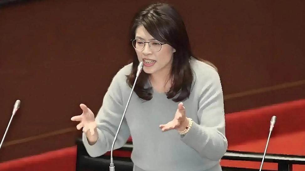 赖清德麻烦了!郑丽文访陆带回岛内的惠台十项，民进党想干方百计来阻挠它的落实，可金