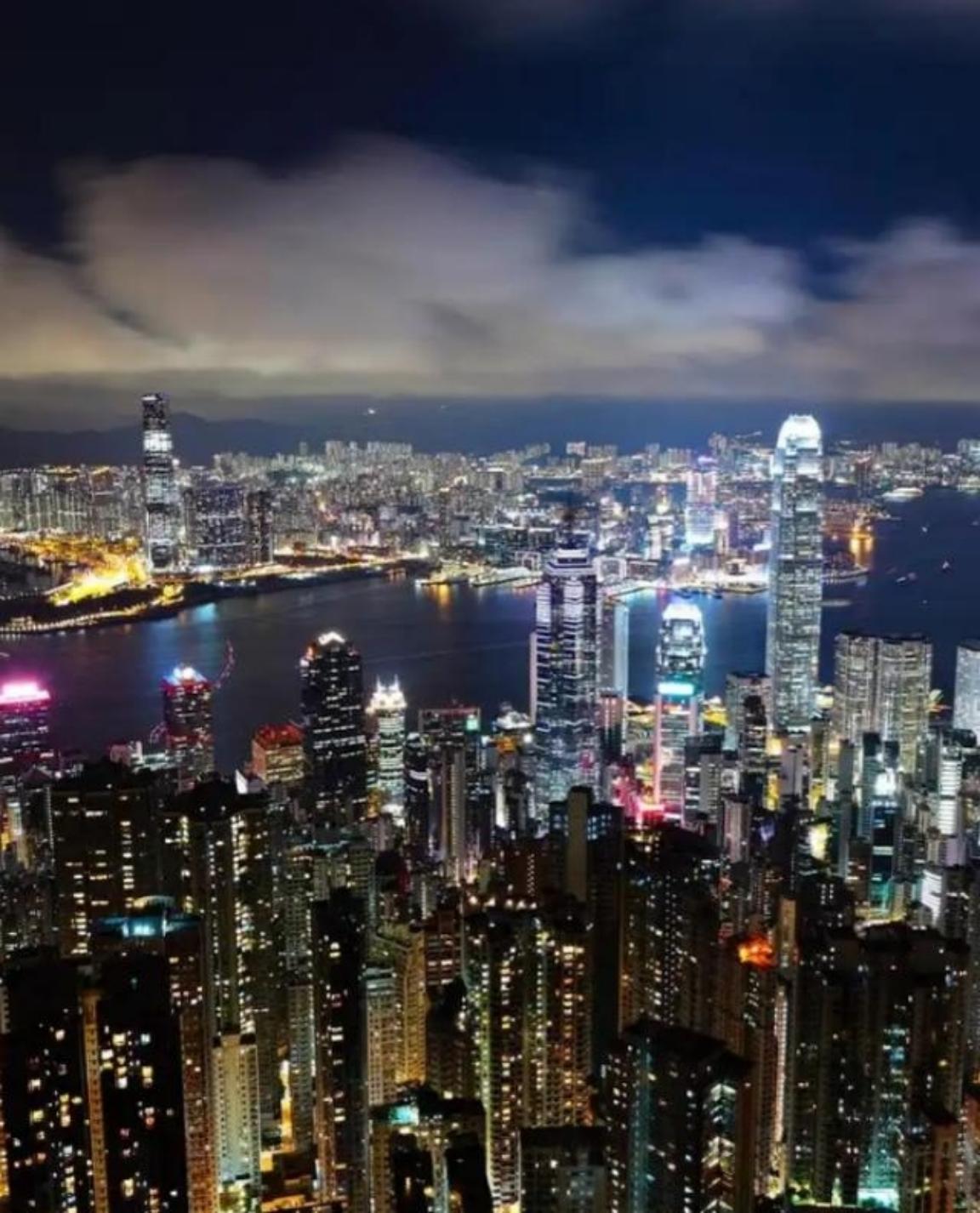 香港凭什么财政独立？说白了，香港政府不靠中央财政拨款，也不需要地方债融资，甚至不