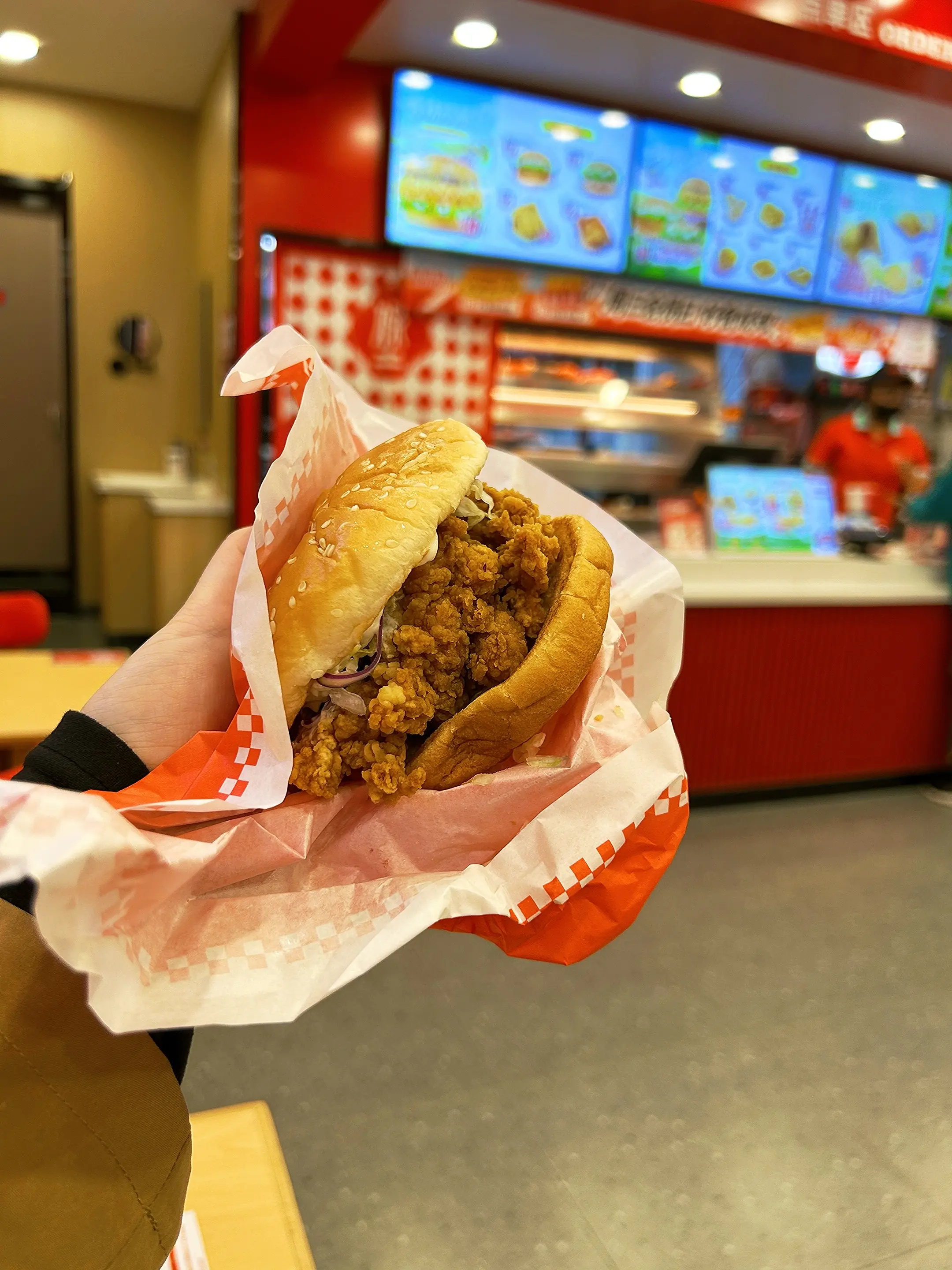 下班解馋天花板 吉胜克汉堡一口幸福感爆棚。 🍔