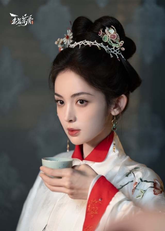 来自西域的神秘魅力太顶了！！娜扎多拍古装，荣善宝太美了娜扎[超话] ​​​