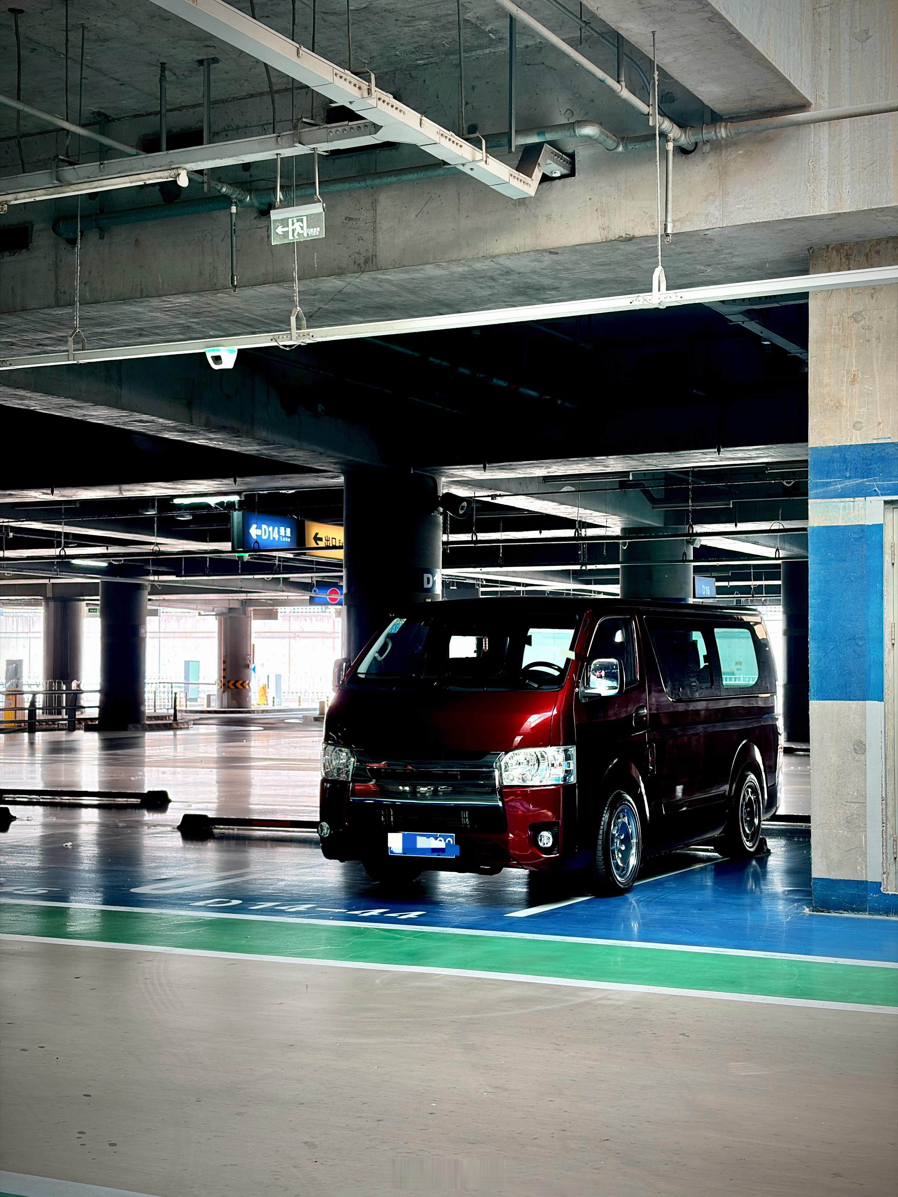 我开这个车，能接特朗普么！？ 北京·首都机场T3航站楼