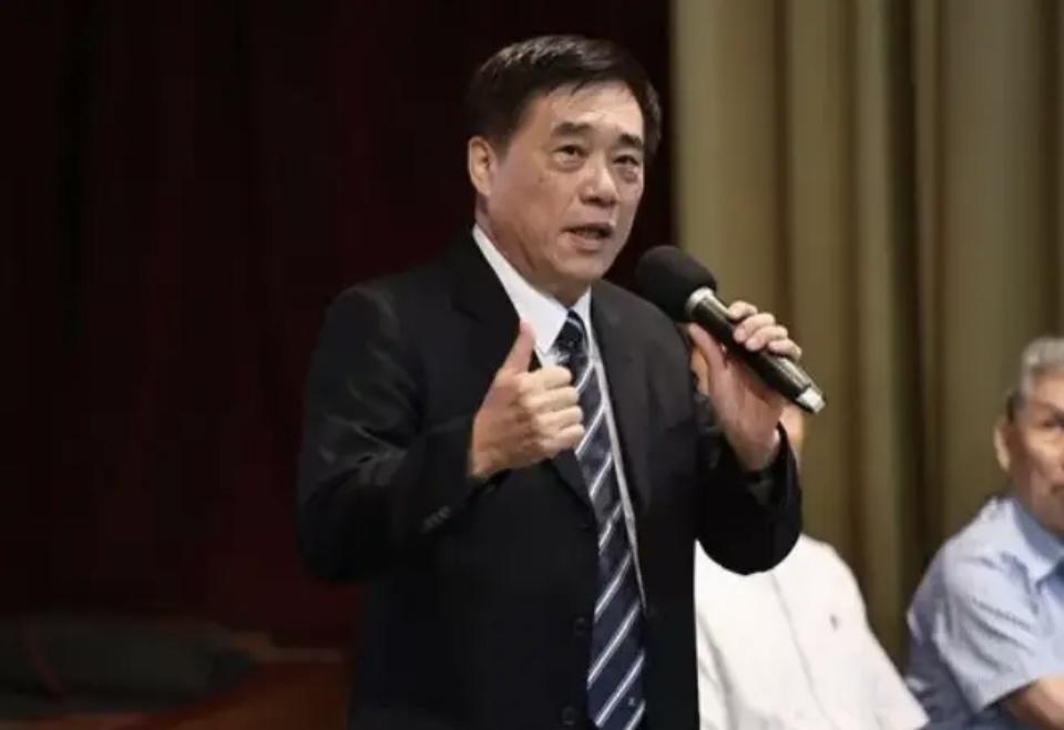郝龙斌这“军令状”喊得够响！说2026选举要“固北、稳中、强南”，还放话高雄、