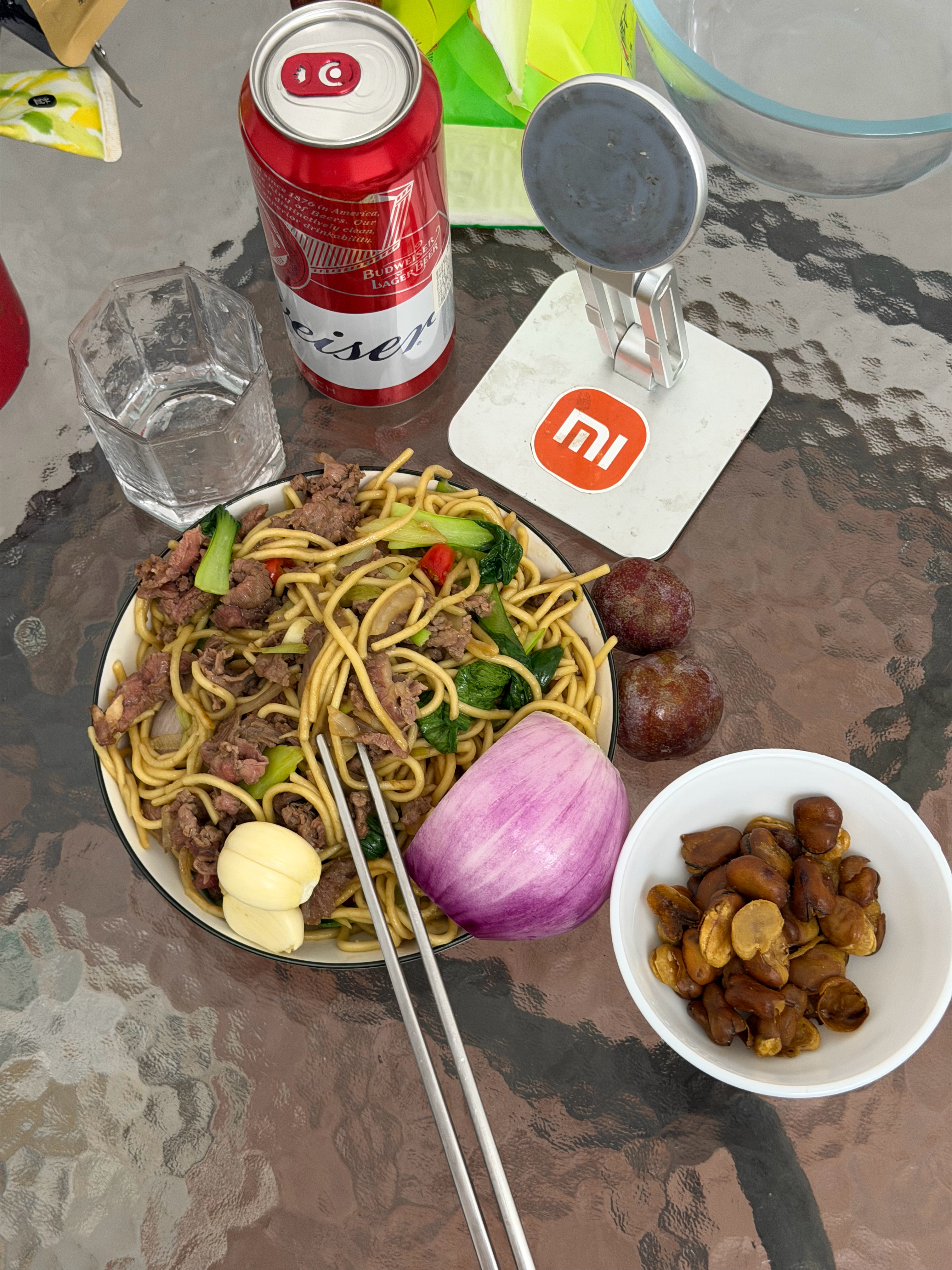 下班了，请推荐一个恰饭电影，来搭配牛肉炒面 深圳·前进村市场