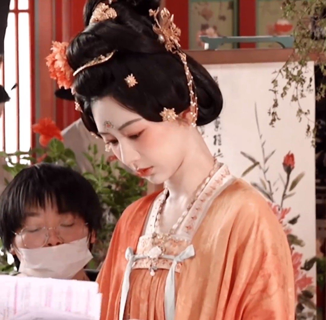 杨紫丨国色芳华大事很妙❗❗❗❗妆容很精致，符合她的国泰民安脸[给你小心心][给你