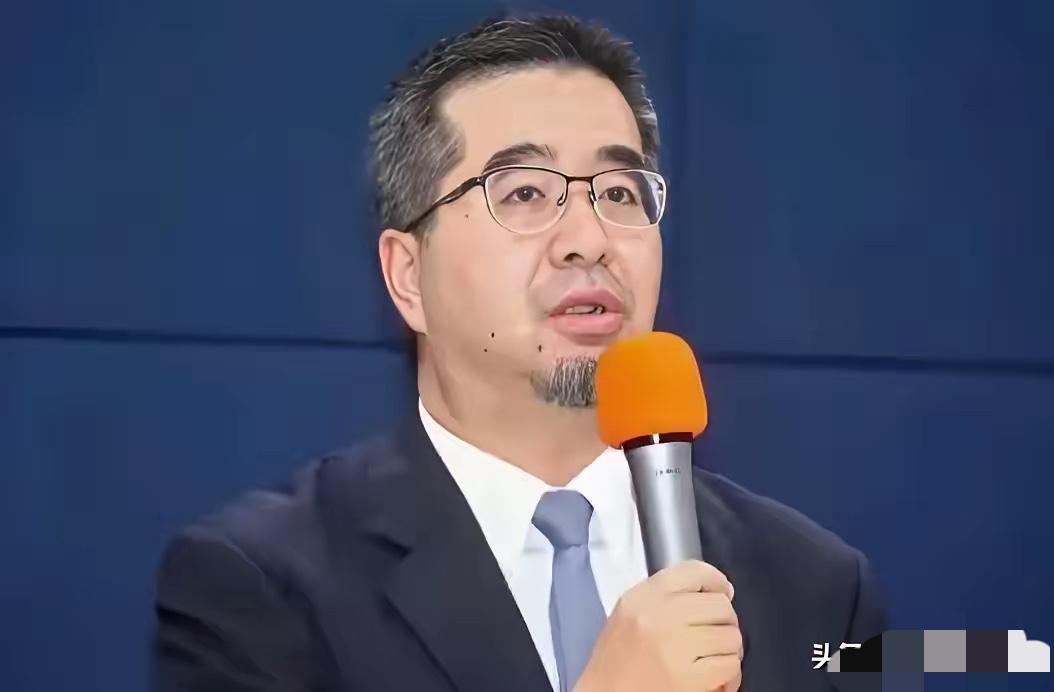 别装了！国民党副主席访陆求和平，欧洲多国却组团窜台，这出双簧早该拆穿了。

2月