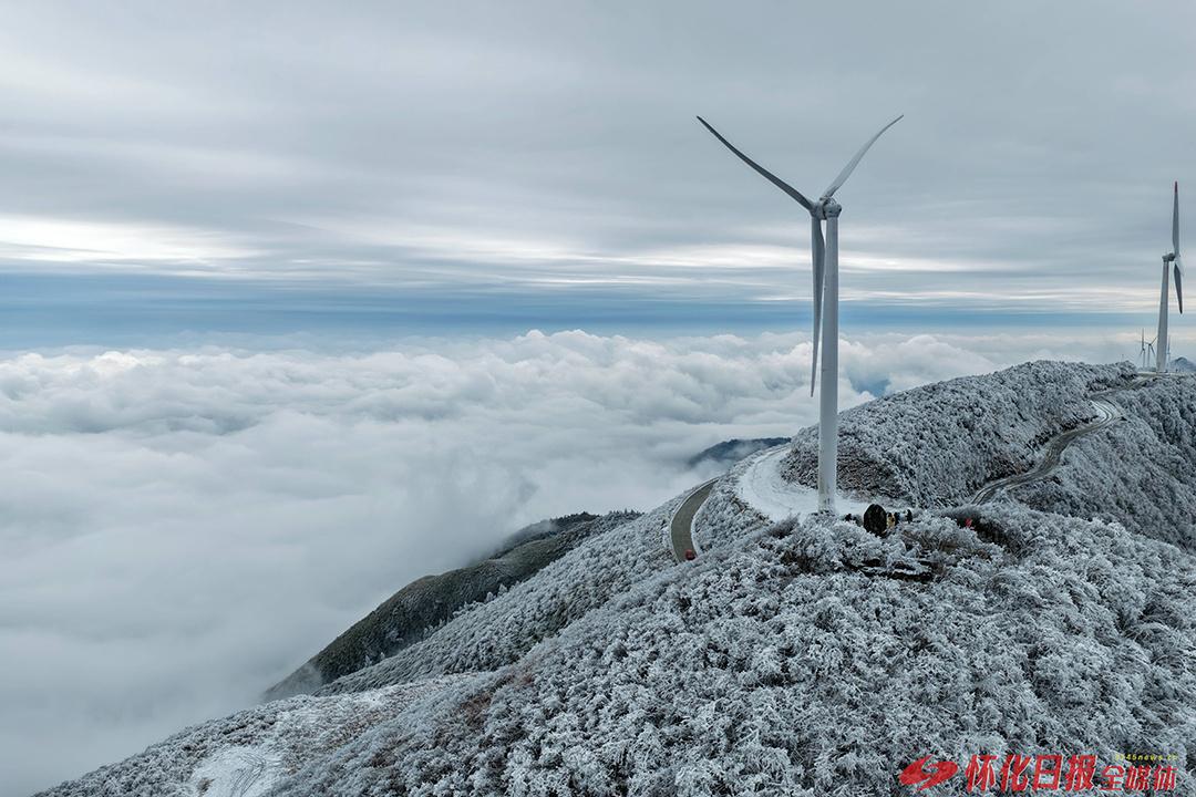 庄子《天地》之四

 黄帝游乎赤水之北，登乎昆仑之丘而南望。还归，遗其玄珠。使知