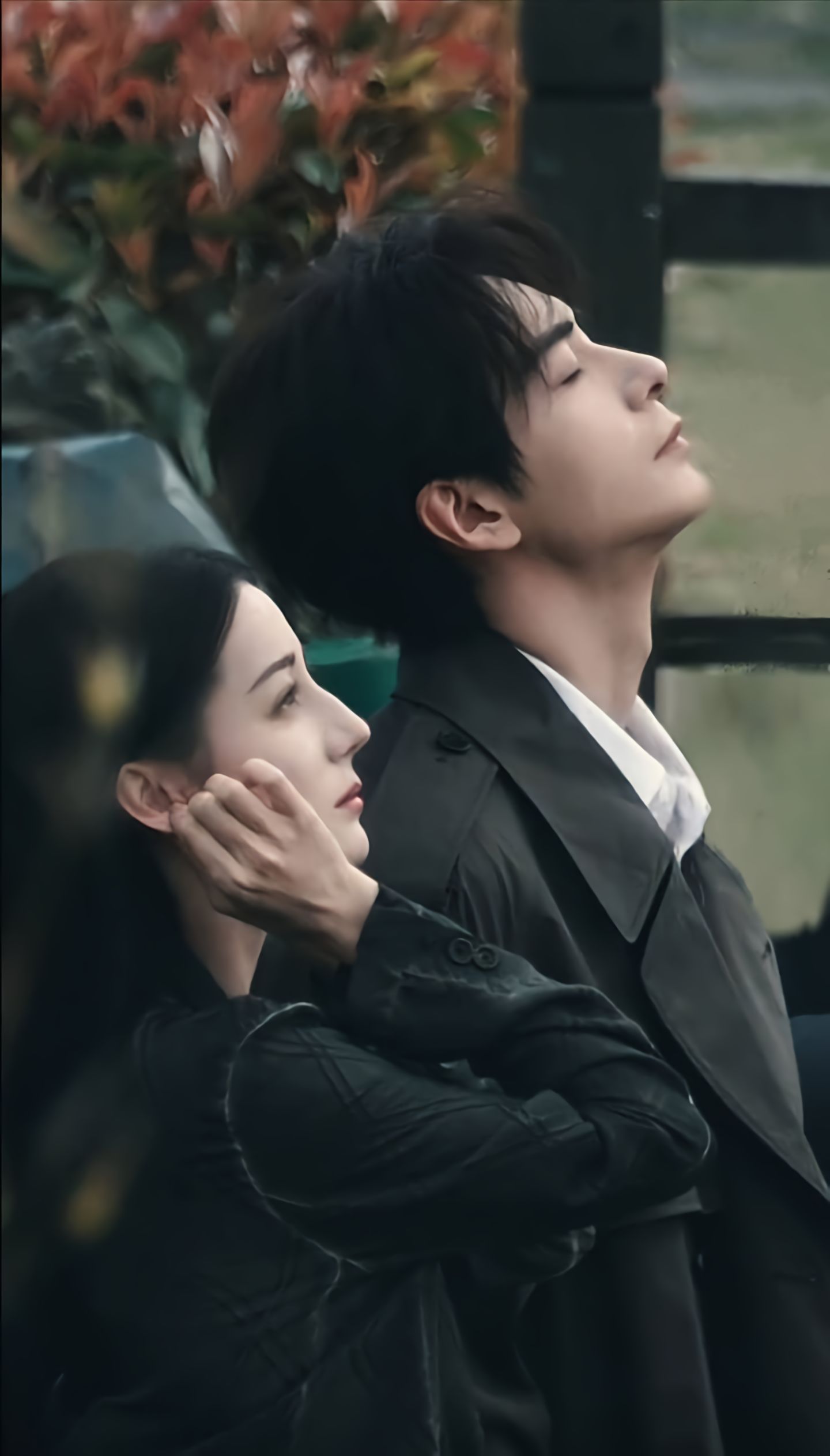 迪丽热巴陈星旭拍立得迪丽热巴陈星旭hi6合照 迪丽热巴陈星旭拍立得，是聂九罗和炎