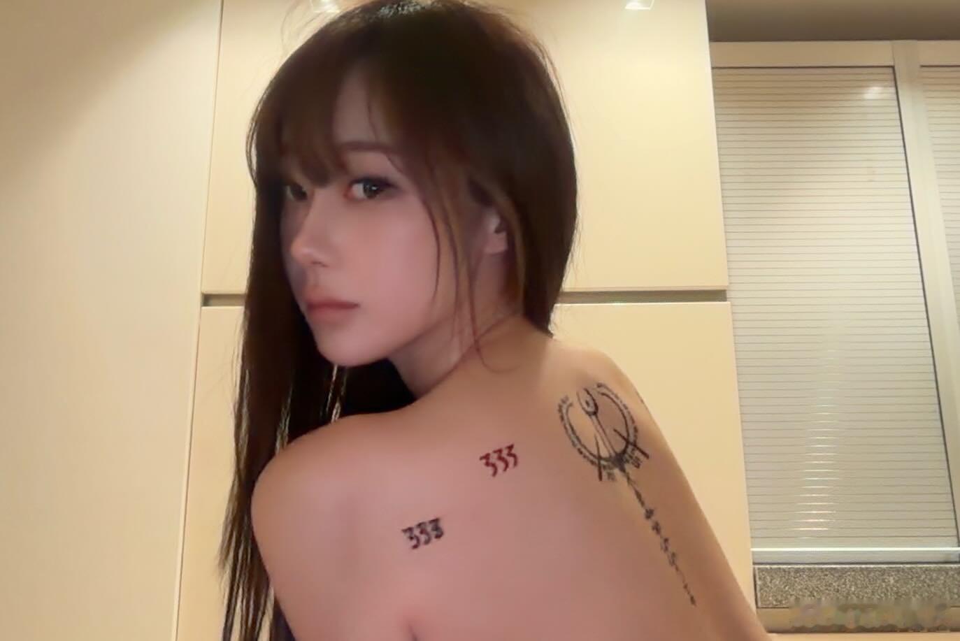 giselle晒后背纹身giselle晒背部海娜纹身，全体侄女保持内裤干燥！gi