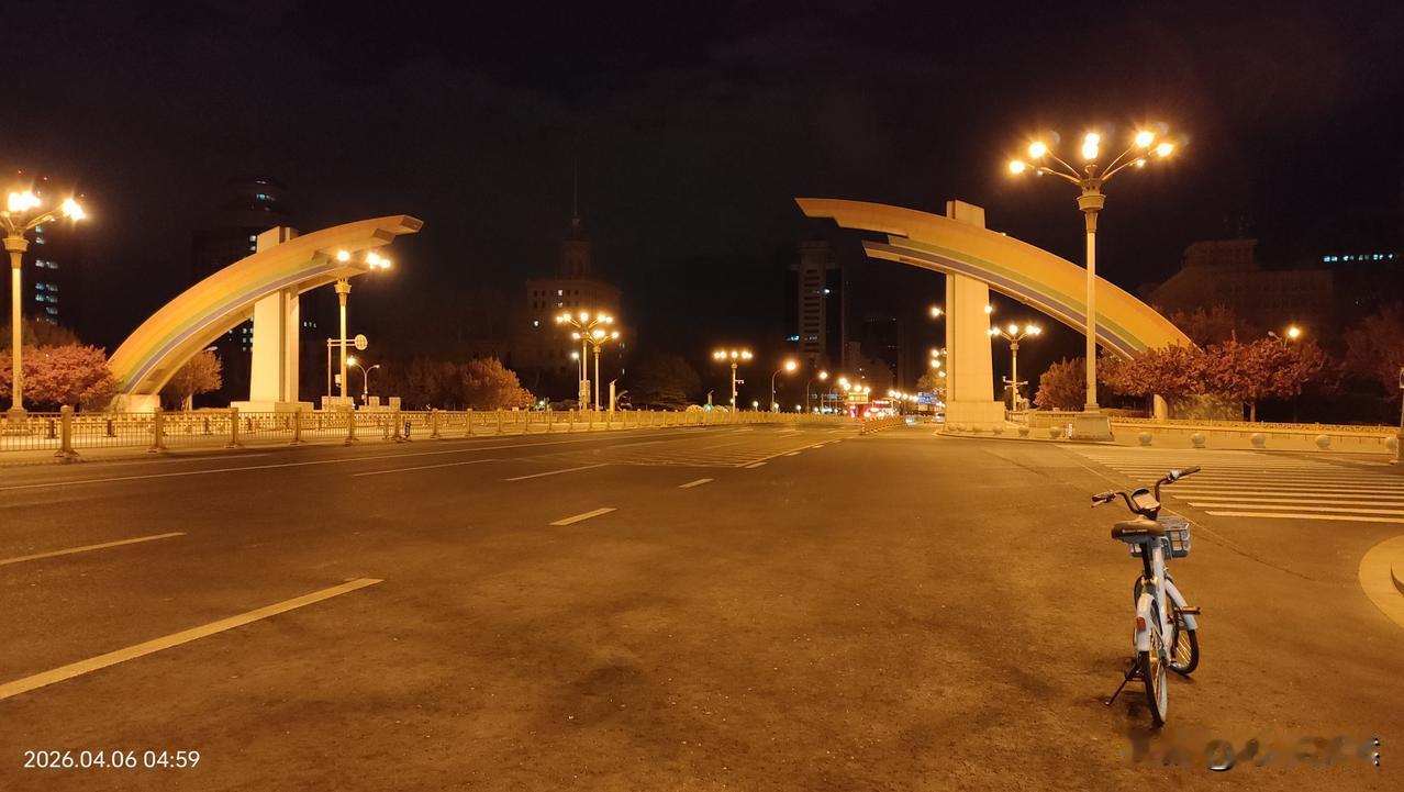 平头百姓骑1000元的车，感觉不错，即，满足了爱好，也锻炼了身体。
刘强东，马云