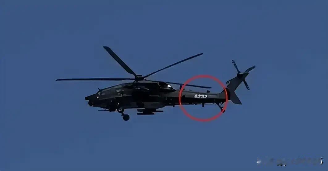 直-21似已服役，直-20的变型机？
从直-21最新露面的图片来看，直-21似乎