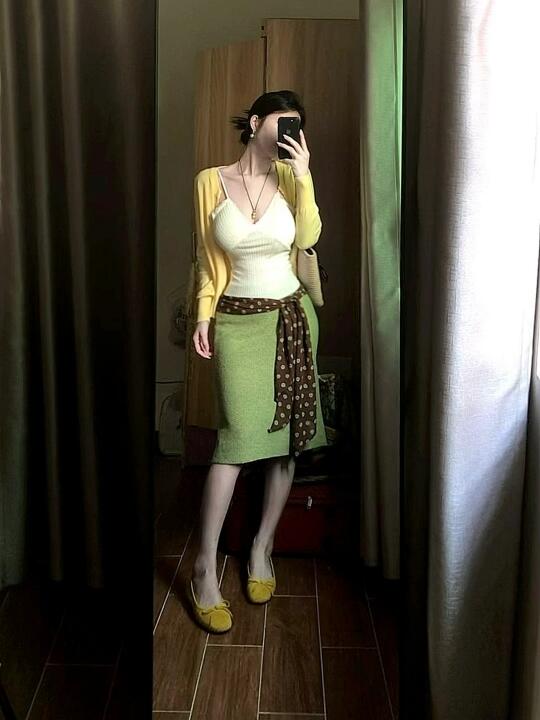 温柔明亮色系穿搭这么美女感的嘛！