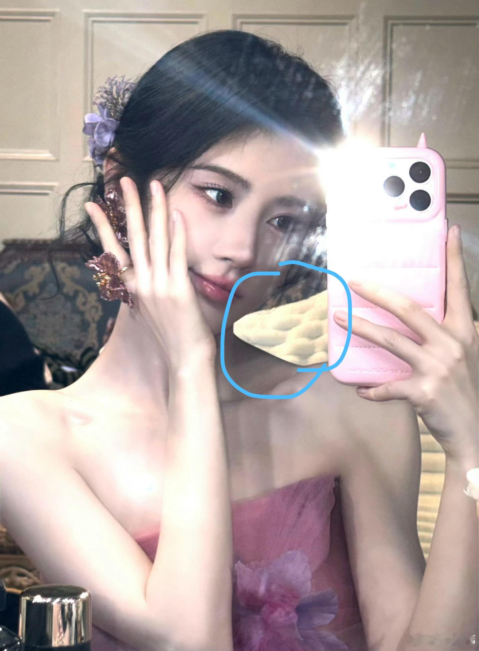 这是啥，全看美貌去了根本没有注意这些 