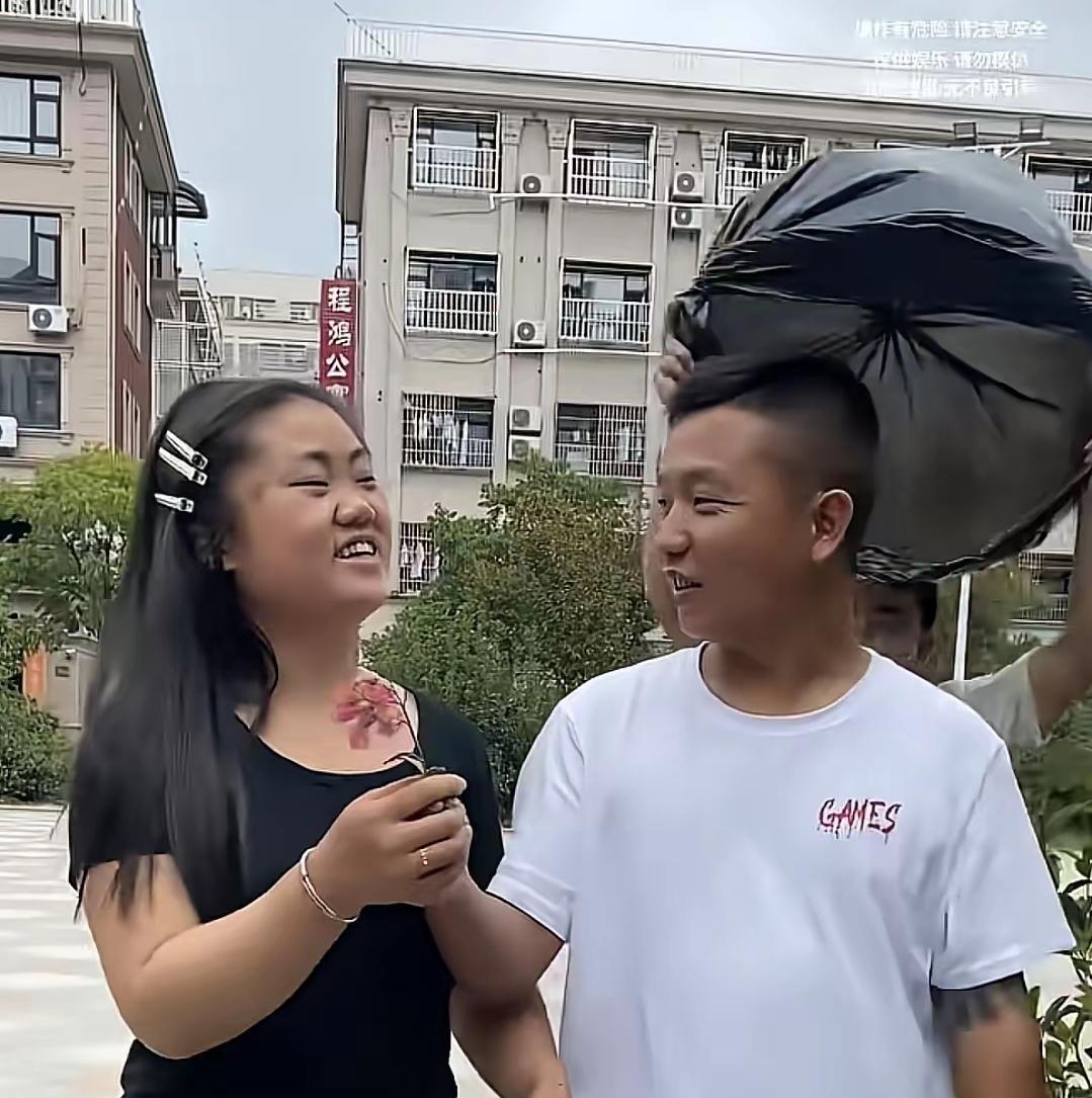 你能相信吗？夫妻本是最亲密的人，可有人却在散步时遭遇妻子和神秘男子的联手暴打，这