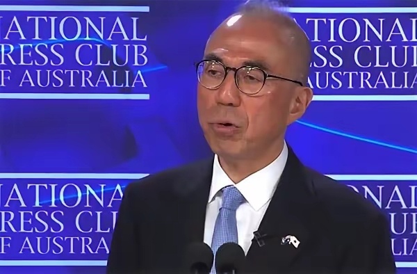 日本驻澳大利亚的大使：中国没有资格当大国，现在世界把中国捧得太高了。 