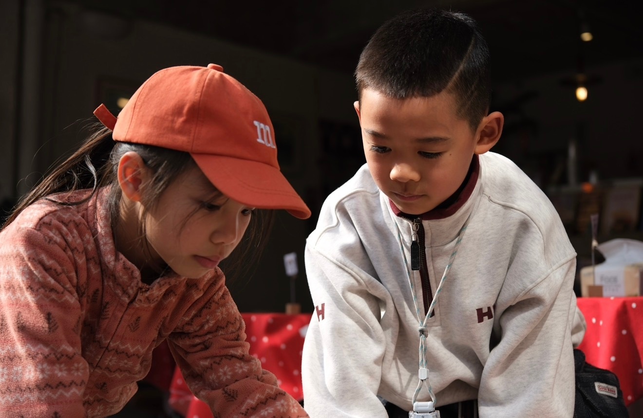 带娃晒太阳、喝咖啡，真舒服！