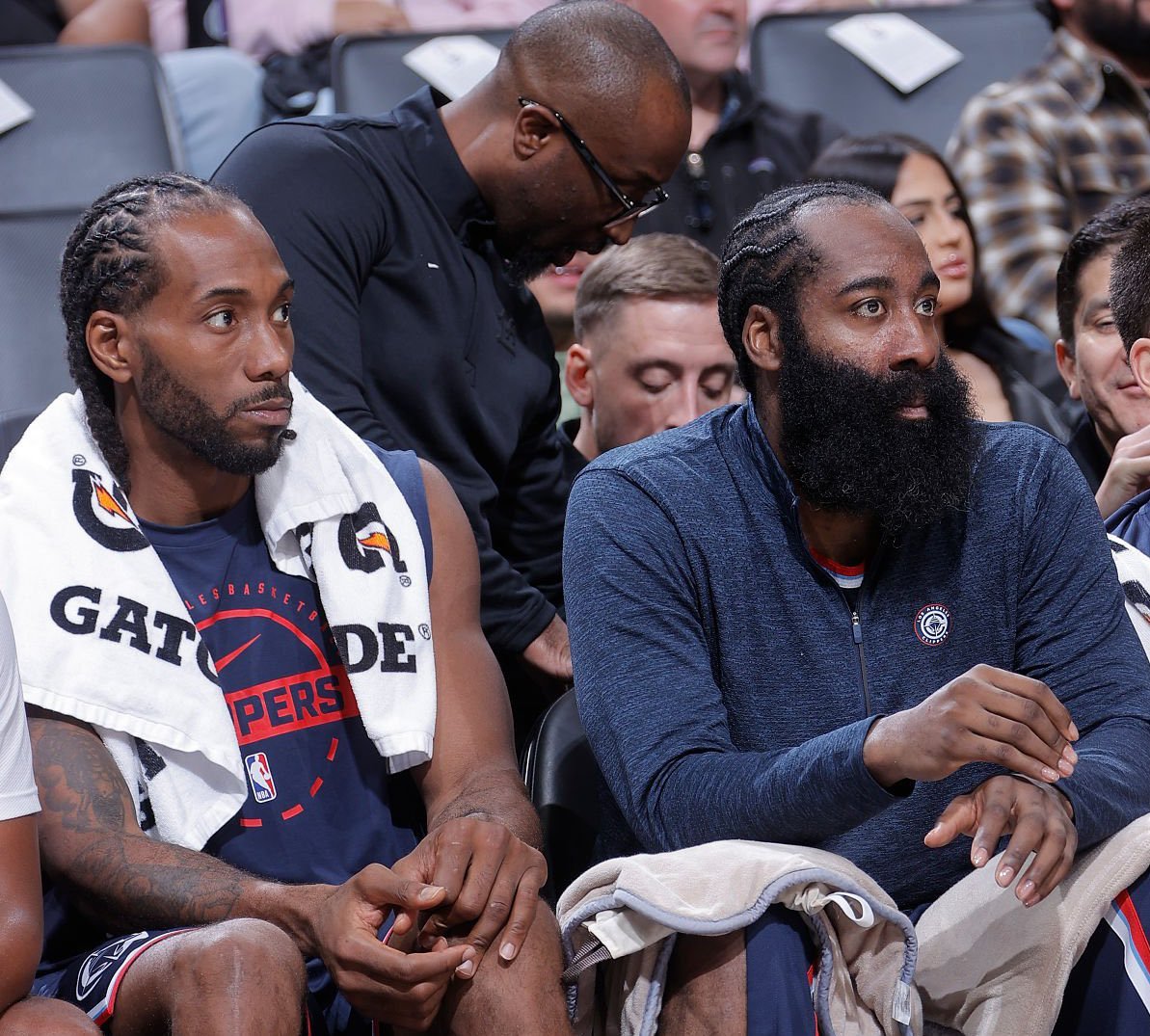 快船最近15场比赛的战绩是2胜13负新赛季篮不住