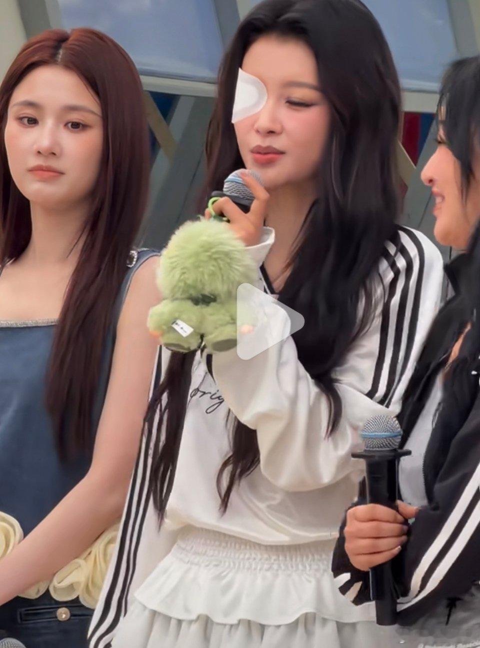 孙怡右眼麦粒肿孙怡气的右眼麦粒肿 哈哈哈哈哈哈哈哈怎么会这样孙怡