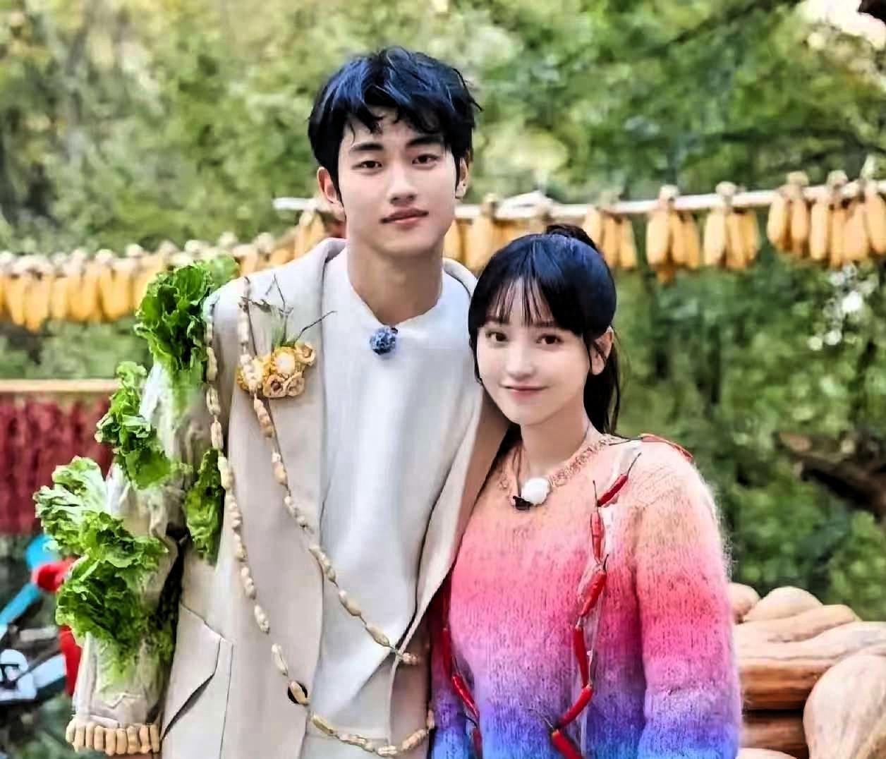 看到金莎被求婚的消息
我去问我朋友，金莎都42岁了，还能生孩子吗？我朋友白了我一