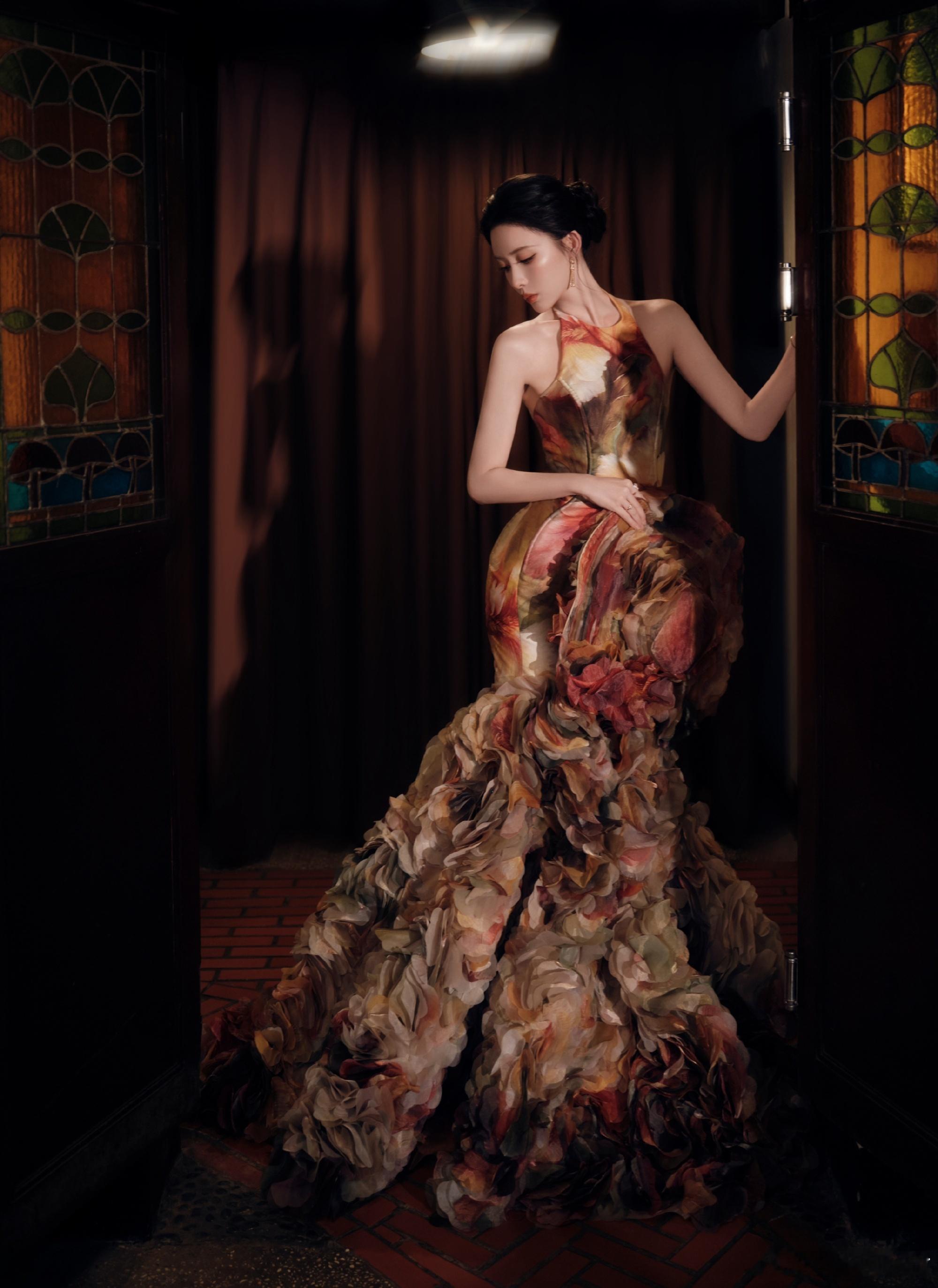 孟子义｜WeTV 发布会姐这身美哦 ！以全球代言人身份受邀出席 WeTV 于印尼