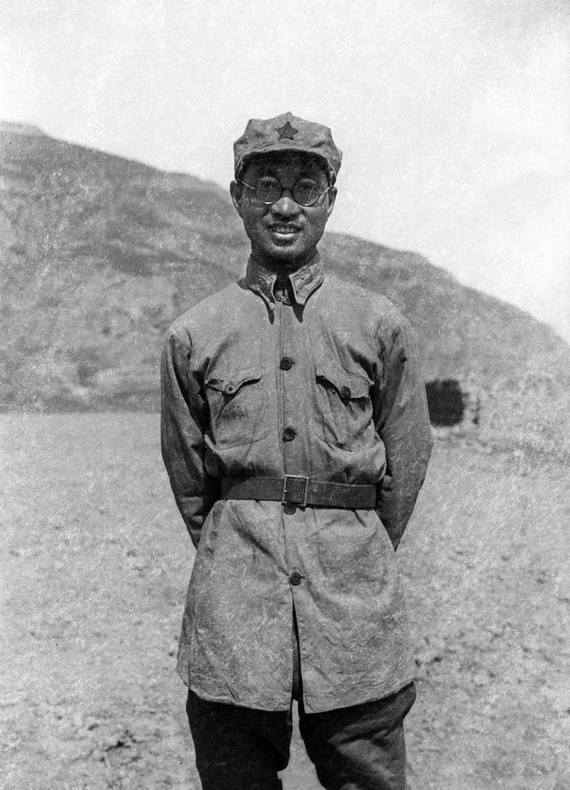 1949年渡江战役前夕，陈赓率第二野战军第4兵团南下，途经湖北麻城。这片土地曾是