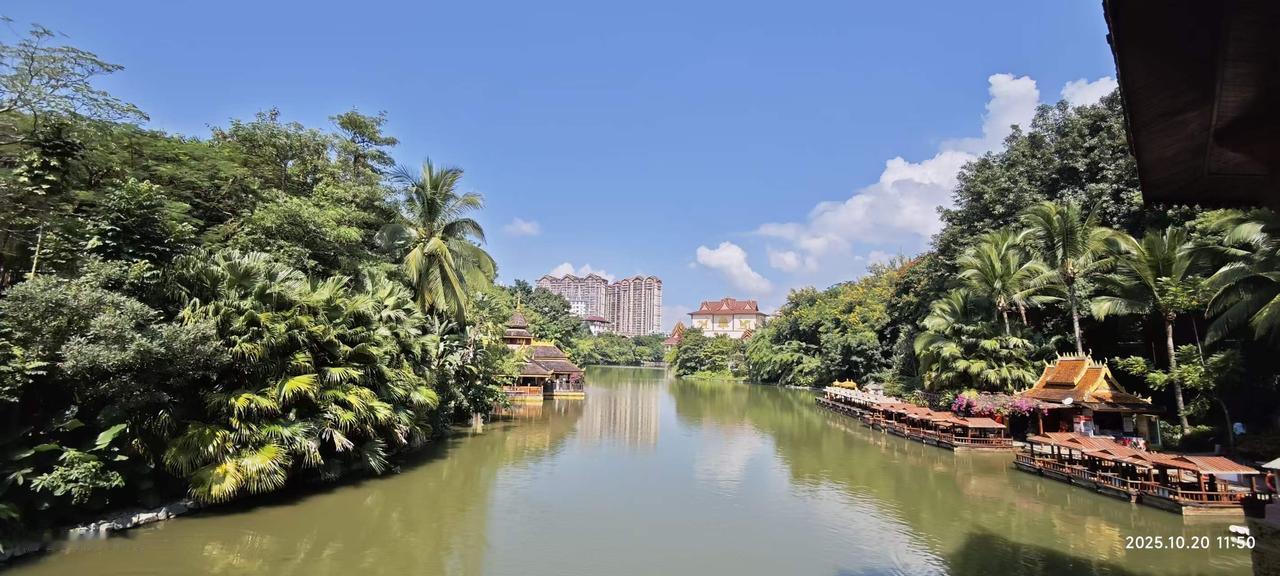 一上联：翠柳寻诗风润笔，诚邀下联我对红梅点墨雪生香。