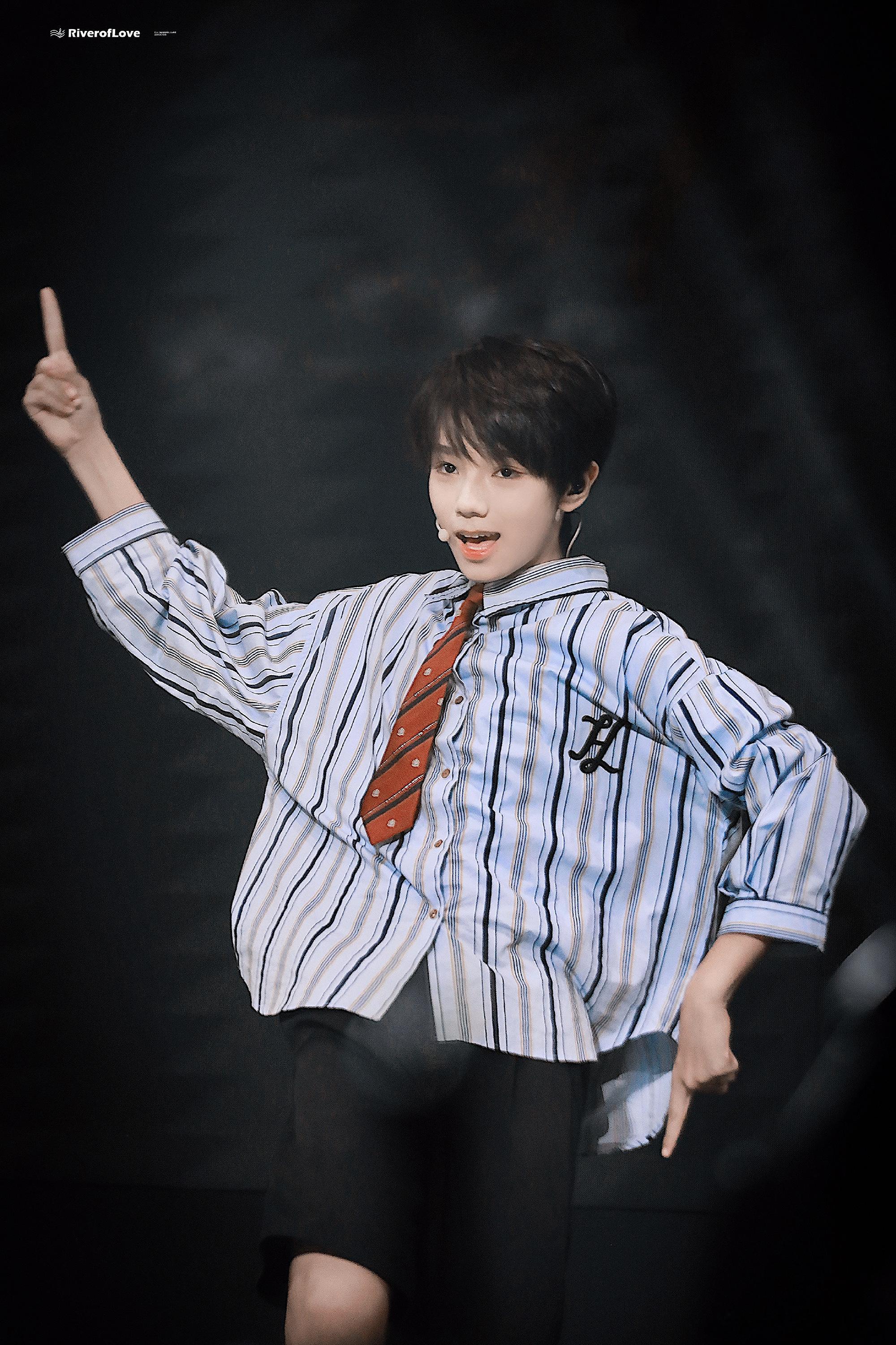#王橹杰[超话]##王橹杰 劈波斩浪# wlj#王橹杰 全力以赴 朝梦出发# w
