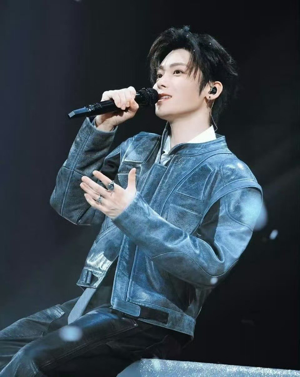 侯明昊想要侯明昊得到这是什么可爱的闭环！侯明昊想要的必须让侯明昊得到，主打一个宠