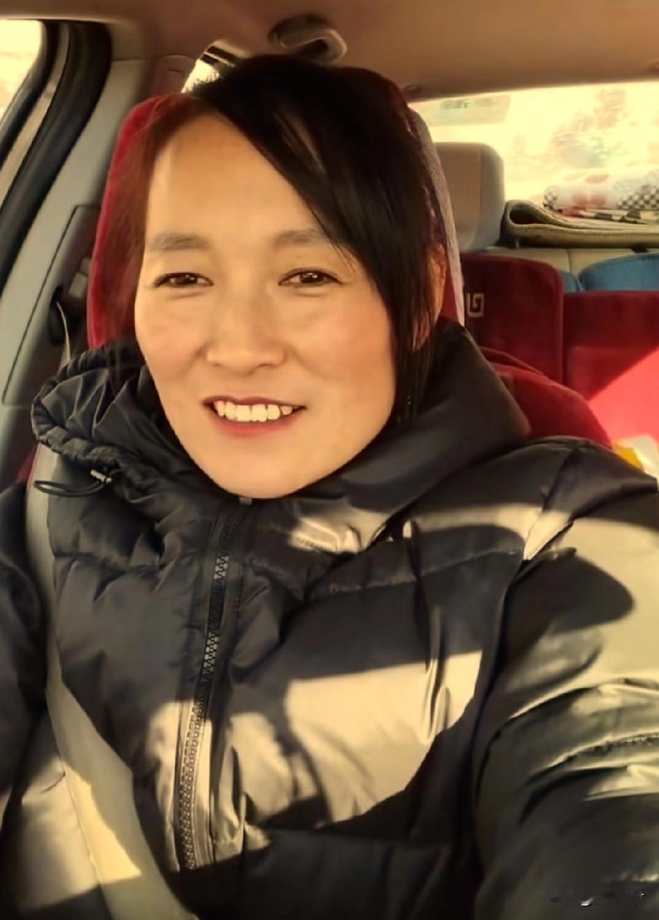 白兄弟前妻突然出来曝光他。
大多数人第一反应是这个女人可怜。作者说他一点都不觉得
