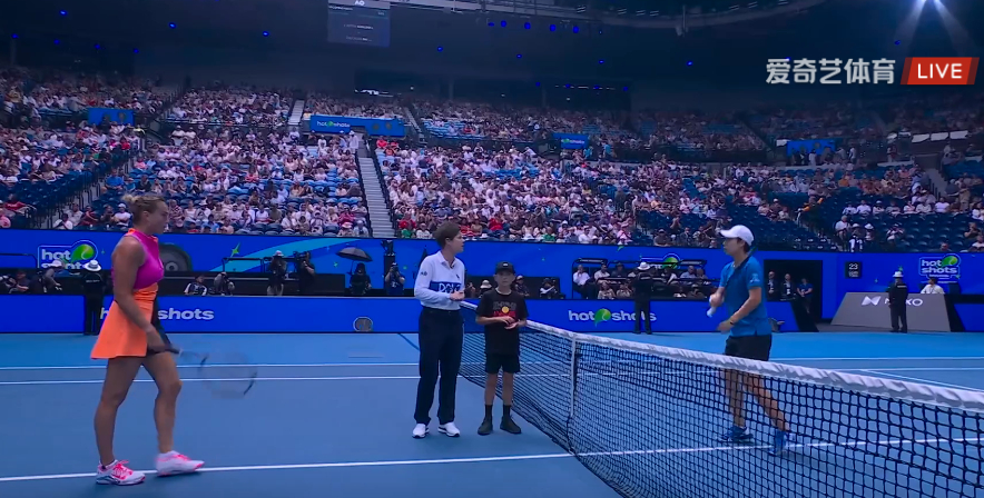 小白挑战世界第一萨巴伦卡！万众期待白卓璇vs萨巴伦卡澳网2026