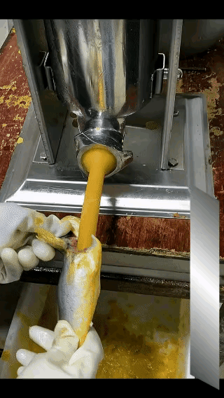 见过灌鹅的，没见过灌鱼的啊