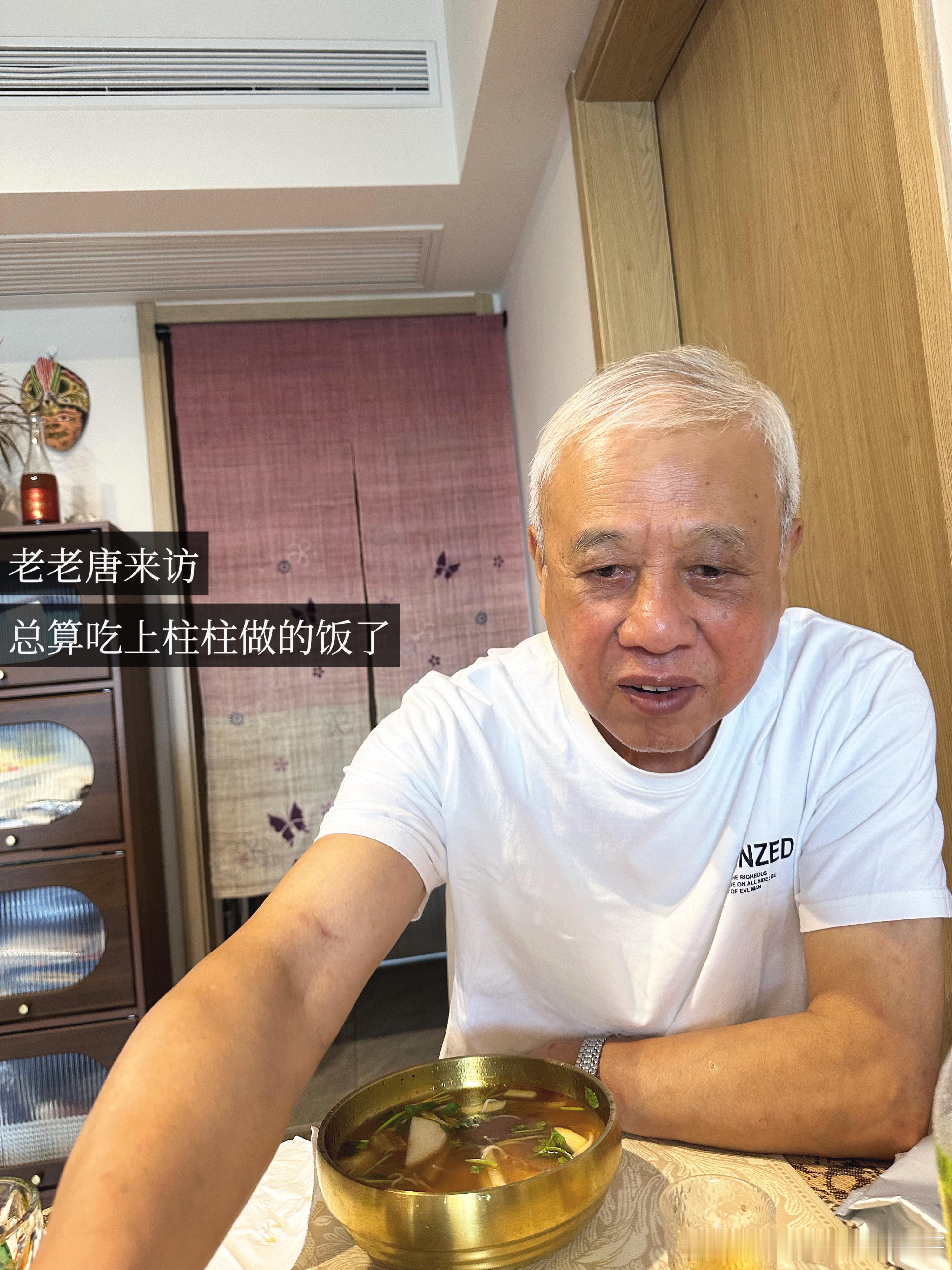今日，柱柱的周日：中餐晚餐两波新首饰品鉴会三宅一生香水品鉴会峰哥直播观看会新品种