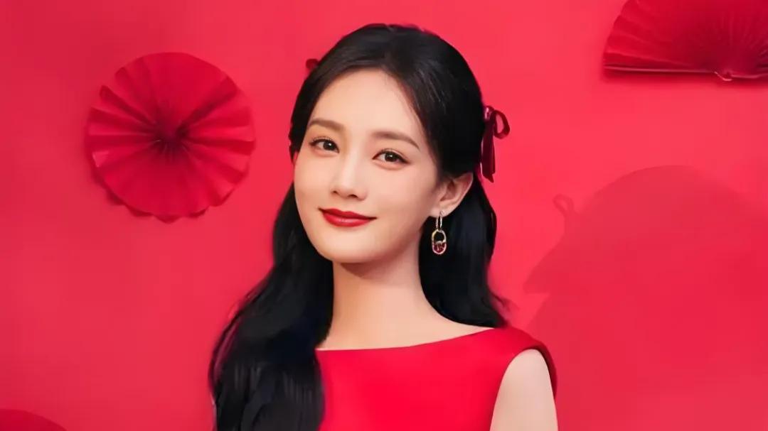 李一桐：剧本为王，番位靠边站？

在娱乐圈这片繁华又残酷的土地上，李一桐的选择显