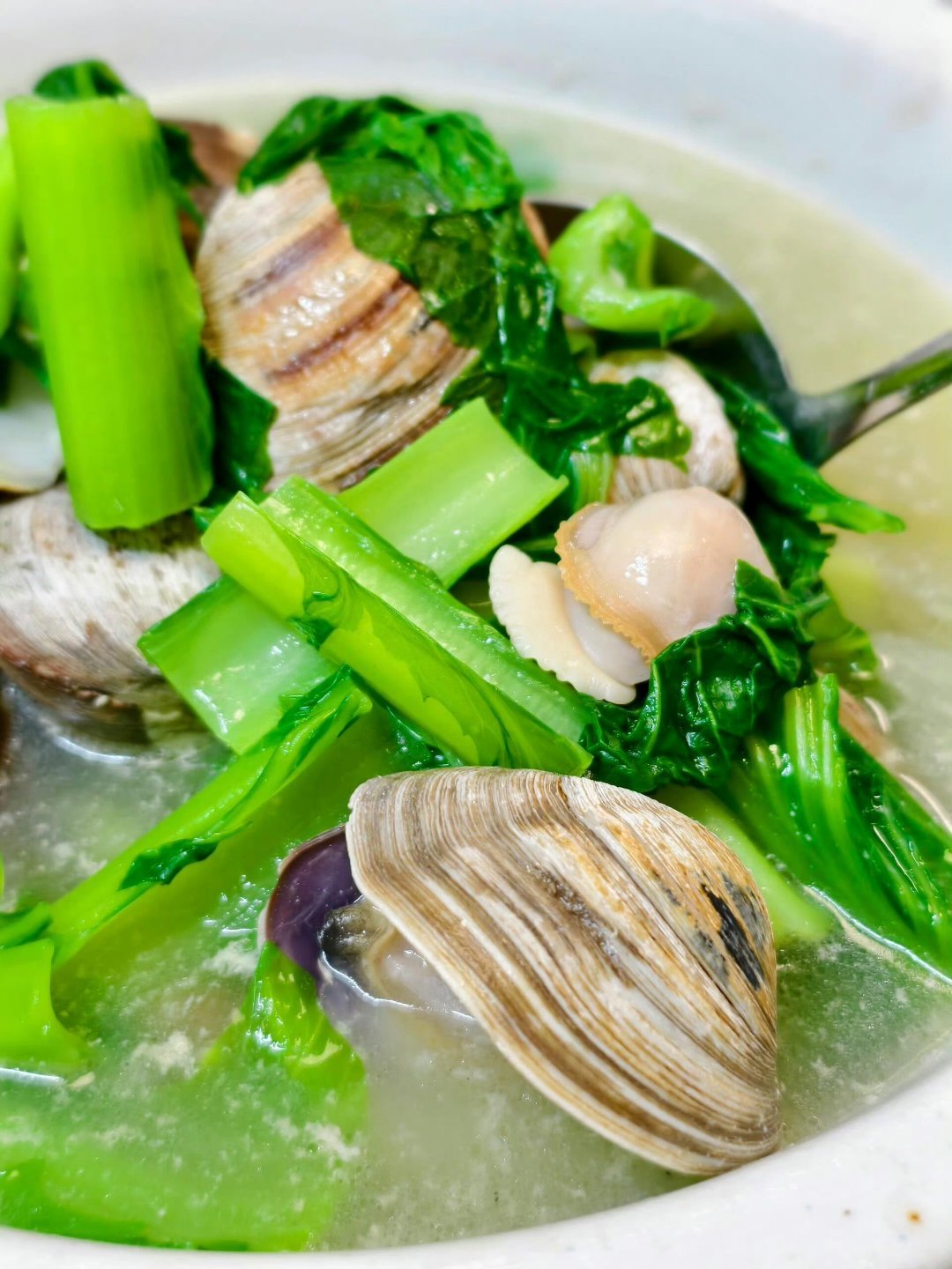 北海小店回应登顶扫街榜全国第一真给吃货整激动了！北海越乡小厨九年夫妻老店，力压北