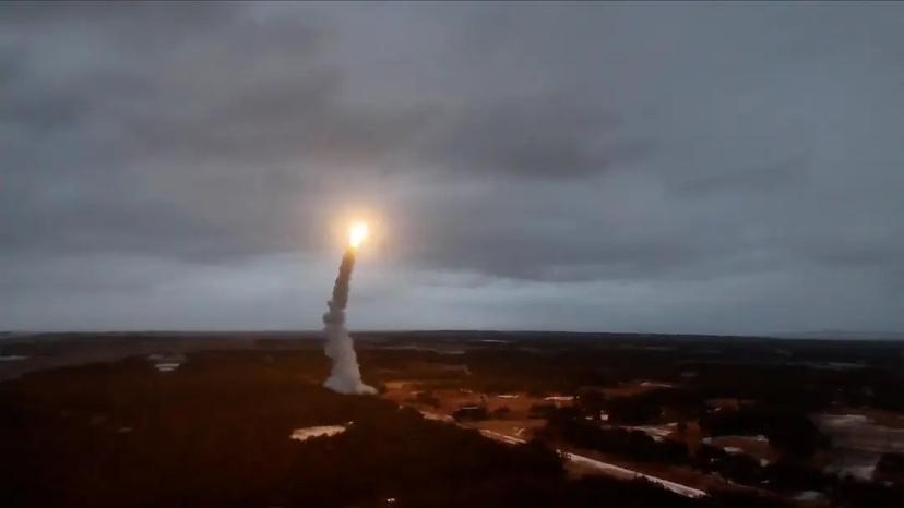 一颗导弹从半岛砸向日本海，
朝方出手，高市早苗真就四面受敌

嘴上喊安全，现实却