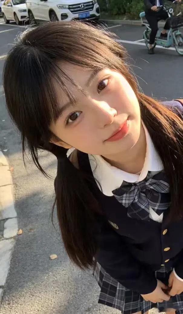 兄弟们，周五打DOTA啦？需要陪玩不！有大神有萌妹有御姐有职业选手！指间像素电竞