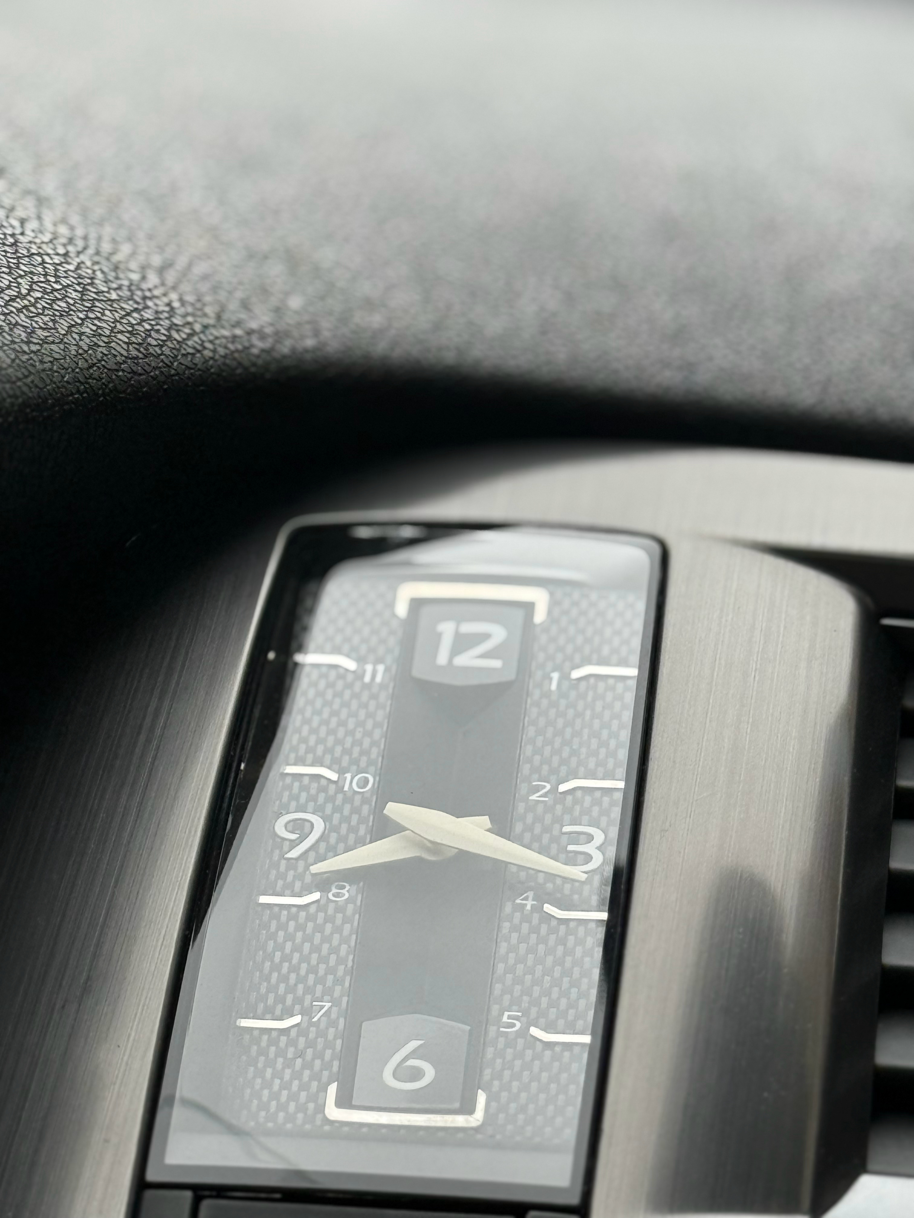 有钟的车，是不是特别漂亮？ ​​​