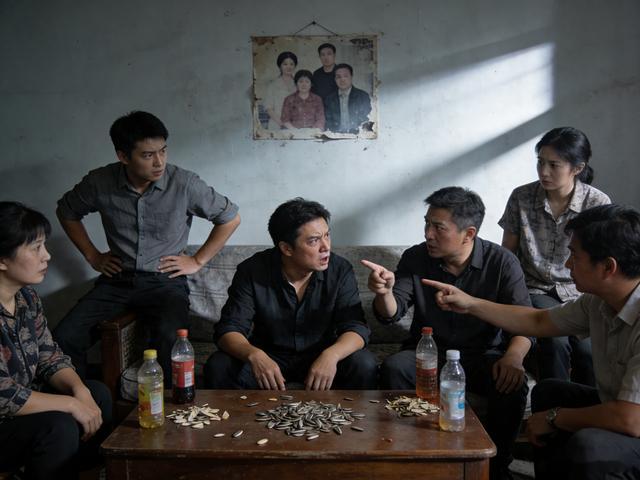 过年最尴尬的事就是走亲戚，明明大家一年都没联系了，还要假装关系很好的样子！ 