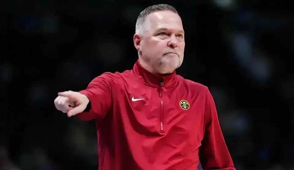 开拓者抠门刷新三观！冠军教头遭400万羞辱，中国新秀成最大牺牲品？

NBA竟出