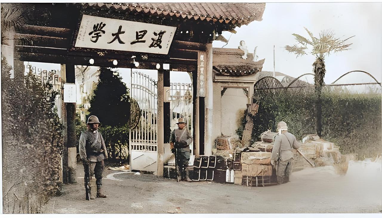 1937 年，“八·一三”淞沪会战正激烈进行，日军的铁蹄无情地践踏中国大地。10